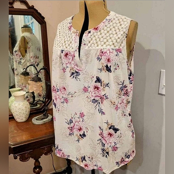 NWOT 2X Lavish Sheer Shoulder Top - Picture 5 of 9